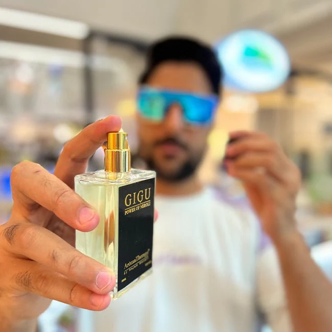 Gigu Natural Perfume - Made With Neroli - Evokes Delicateness in You (CK in 2 U Her) - Image 2